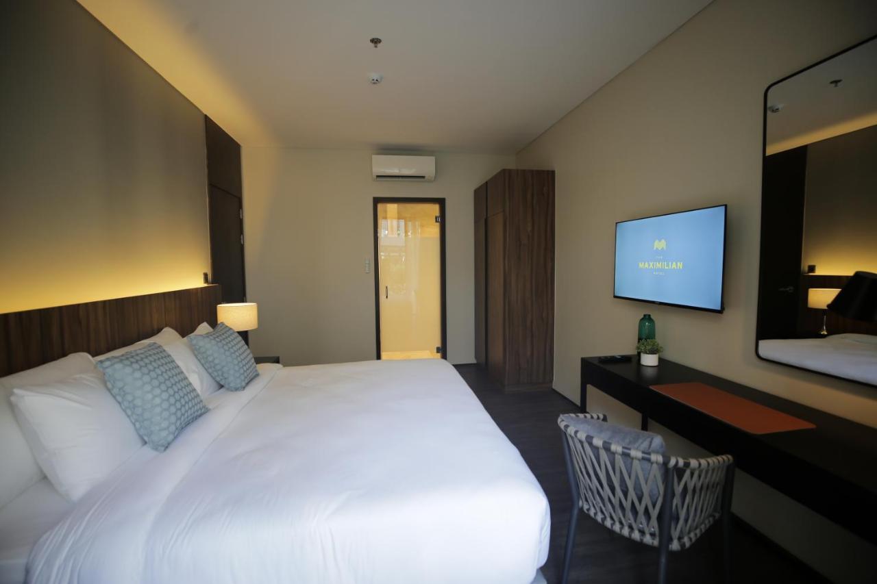 The Maximilian Hotel Cauayan Extérieur photo